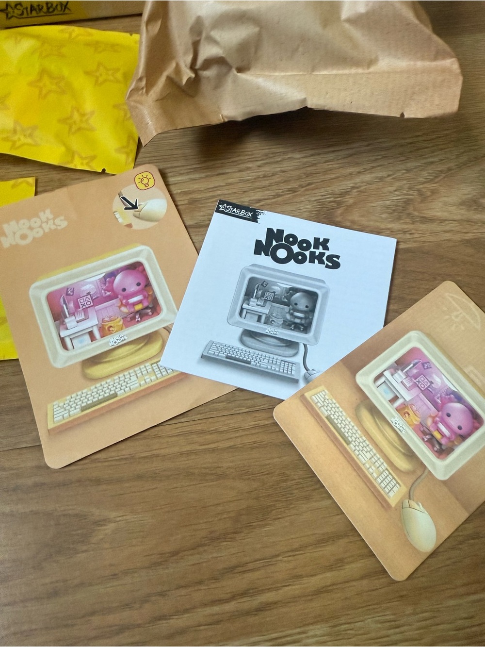 Nook Nooks Blind Box - Axolotl and Computer - Picture 2 of 4